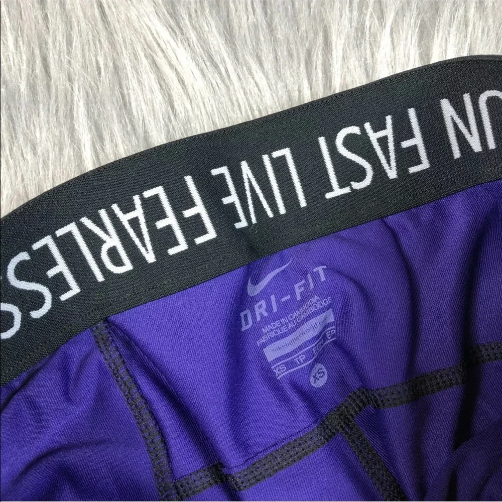 Nike Relay Crop Capri Leggings Purple Black XS